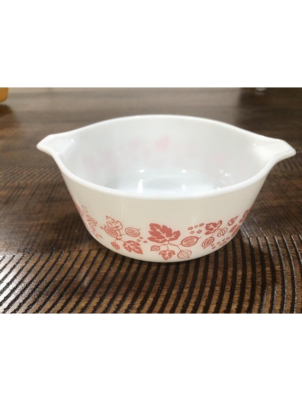 Vintage Pyrex 472 Pink Gooseberry Print on White 1  1/2 Pint  Casserole No Lid